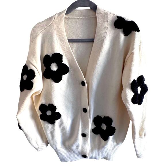 Oversized Cream Floral Grandma Cardigan - Picture 5 of 9